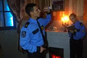 Фален Роуз